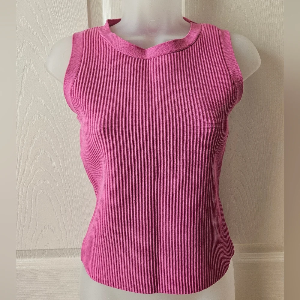 Bundle (3) Ribbed Sleeveless Tops - Picture 4 of 9